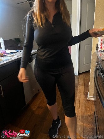 917636683_Can you tell Iâm not wearing a brah__01_3024x4032_389a6ac711b5ba50e93f82280901198b.jpg