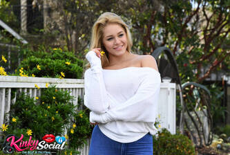 Photo Shoot With OnlyFans Model Courtney Clenney aka Courtney Tailor